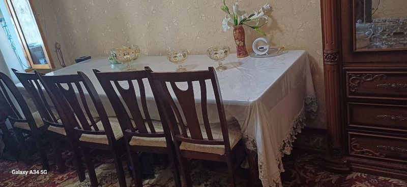 Стол стул 12 талик йонгокдан килинган Стол стул 12 талик йонгокдан килинган