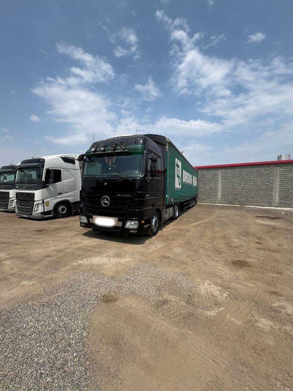 Продаётся Mercedes Benz Actros mega + прицеп Продаётся Mercedes Benz Actros mega + прицеп