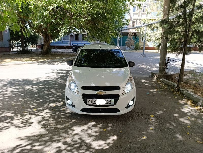 Spark sotiladi 2019-20 yil 2 pozitsiya benzinda