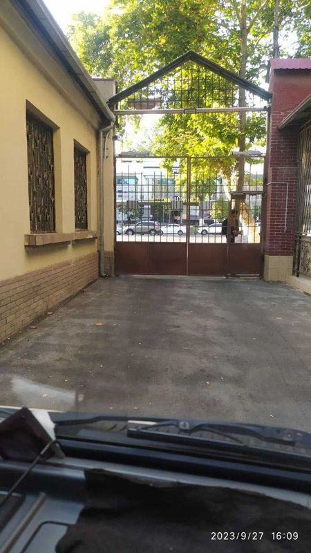 Сдаю 3- х комнатную квартиру в центре Сдаю 3- х комнатную квартиру в центре