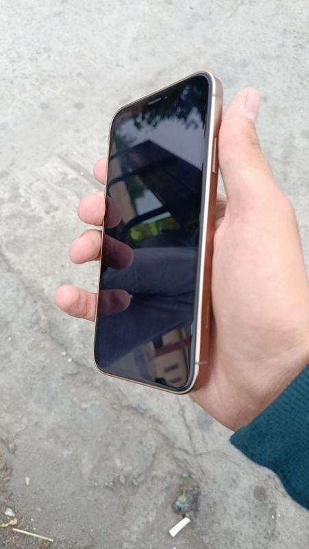 iphone xr sotiladi iphone xr sotiladi