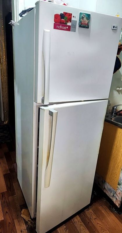 Холодильник LG 170cm в отличном состоянии, дёшево . Холодильник LG 170cm в отличном состоянии, дёшево .