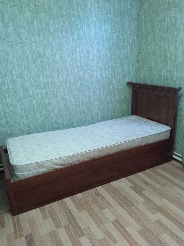 Подаётся односпальная кровать в хорошем состоянии Подаётся односпальная кровать в хорошем состоянии