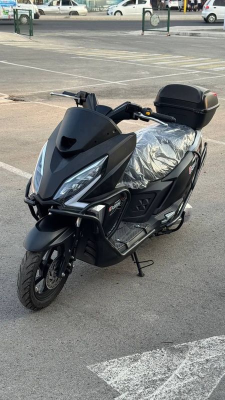 Скутер тигр 175 cc / Skuter tiger 175 cc Скутер тигр 175 cc / Skuter tiger 175 cc