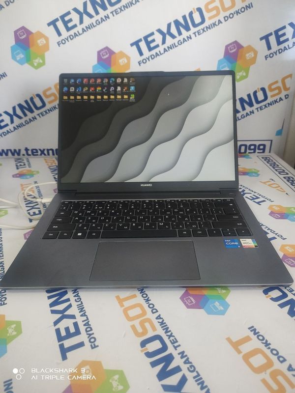 Huawei MateBook MDF-X Huawei MateBook MDF-X