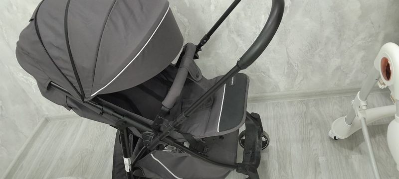 Продам коляску. Почти новая Продам коляску. Почти новая