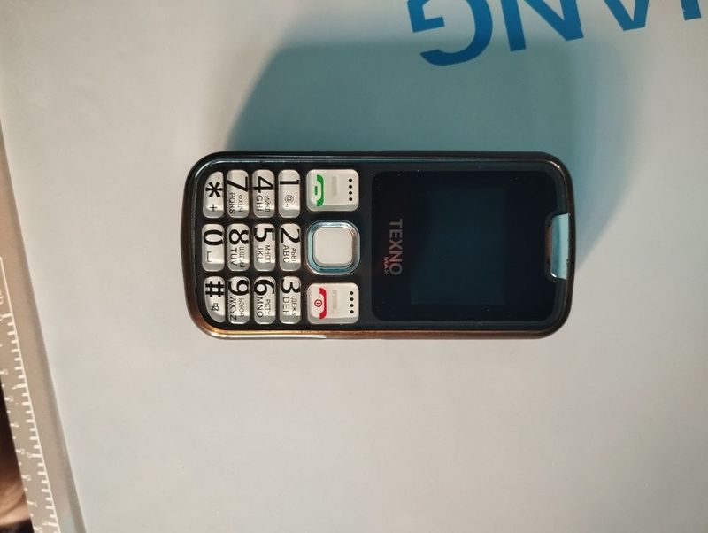 Telefon sotiladi Texno Telefon sotiladi Texno