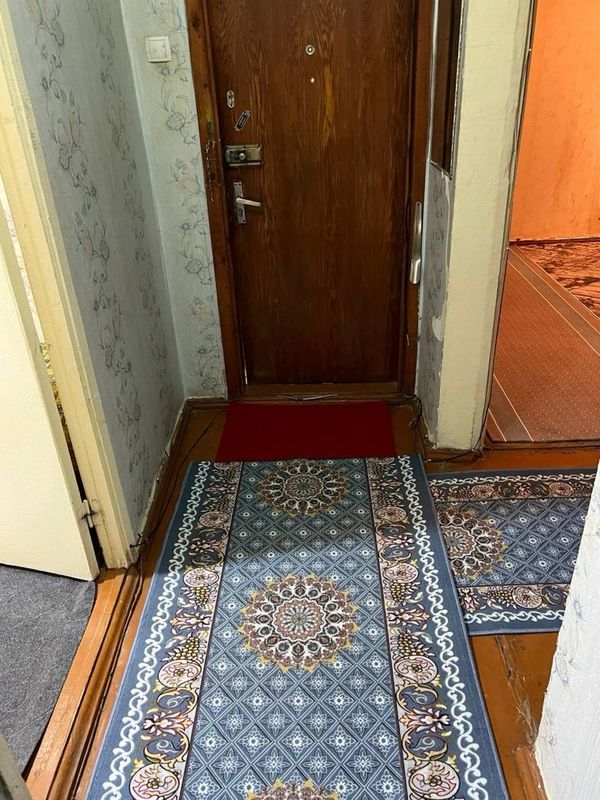 Feruza massiv,orientir shukrona kafe 2/2/4 350$ Feruza massiv,orientir shukrona kafe 2/2/4 350$