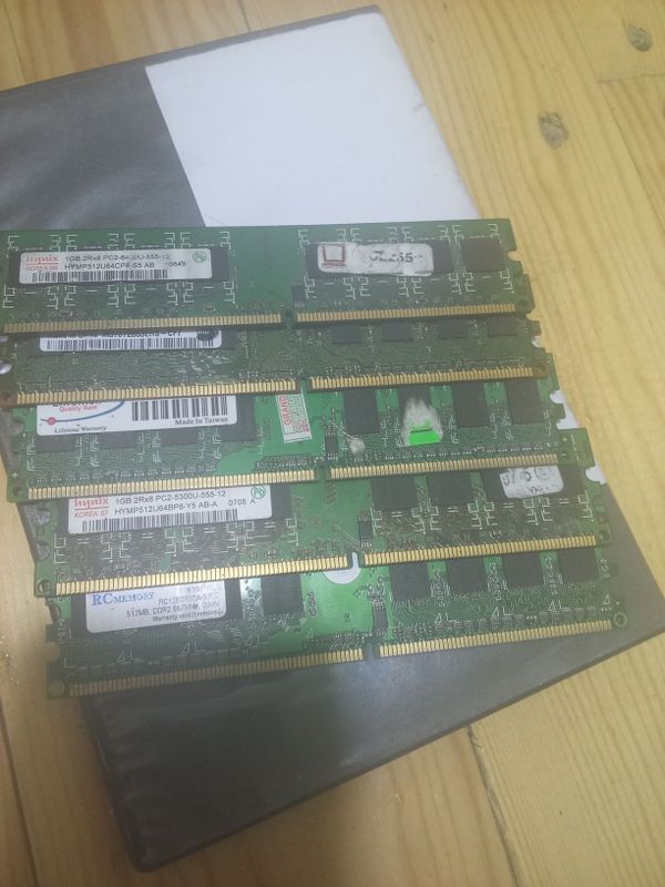 DDR2 aperativka Gigabayt