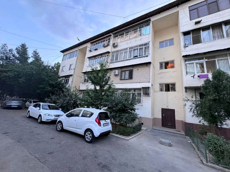 4/3/4 Продаётся квартира на Юнусабаде Ц-5 4/3/4 Продаётся квартира на Юнусабаде Ц-5