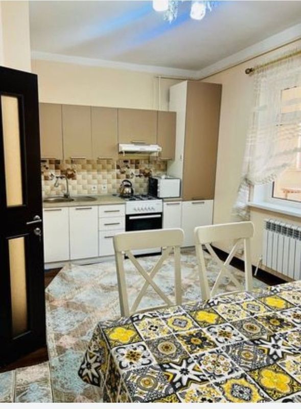 Arenda Qorasaroyda 2xona oilaga beriladi. Arenda Qorasaroyda 2xona oilaga beriladi.