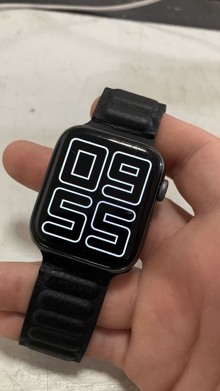 apple watch 4/44mm