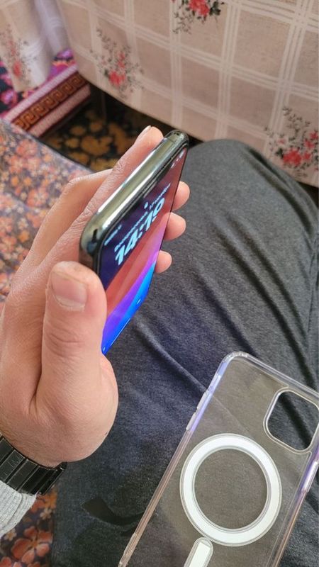 Iphone 11 pro 64 gb 74% Iphone 11 pro 64 gb 74%