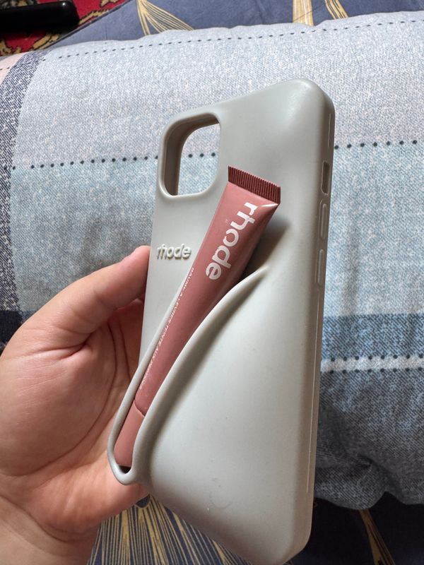 Iphone 15 rhode chixol.3 marta tutilgan 350.000 Iphone 15 rhode chixol.3 marta tutilgan 350.000