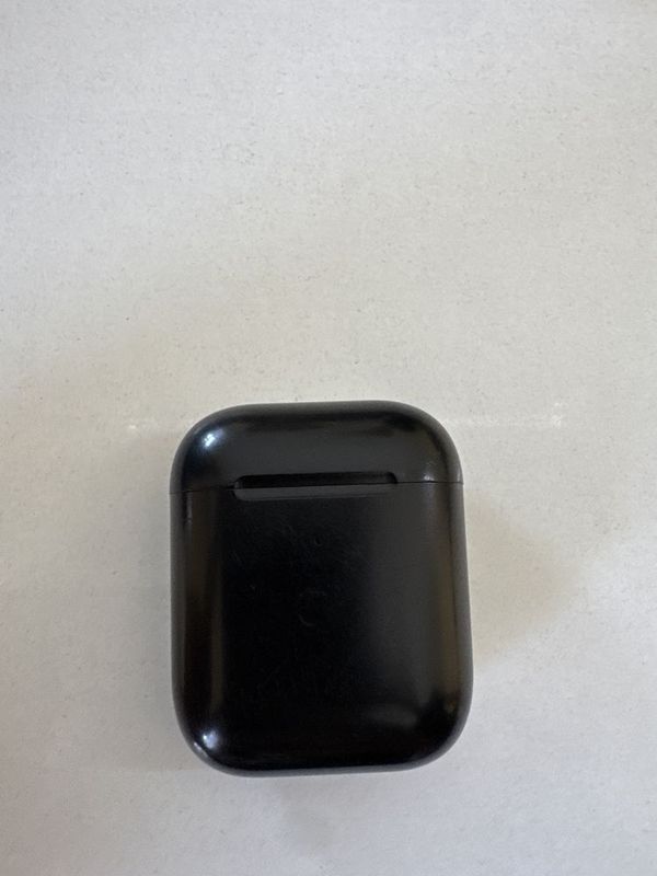 Беспроводные наушники AirPods Беспроводные наушники AirPods