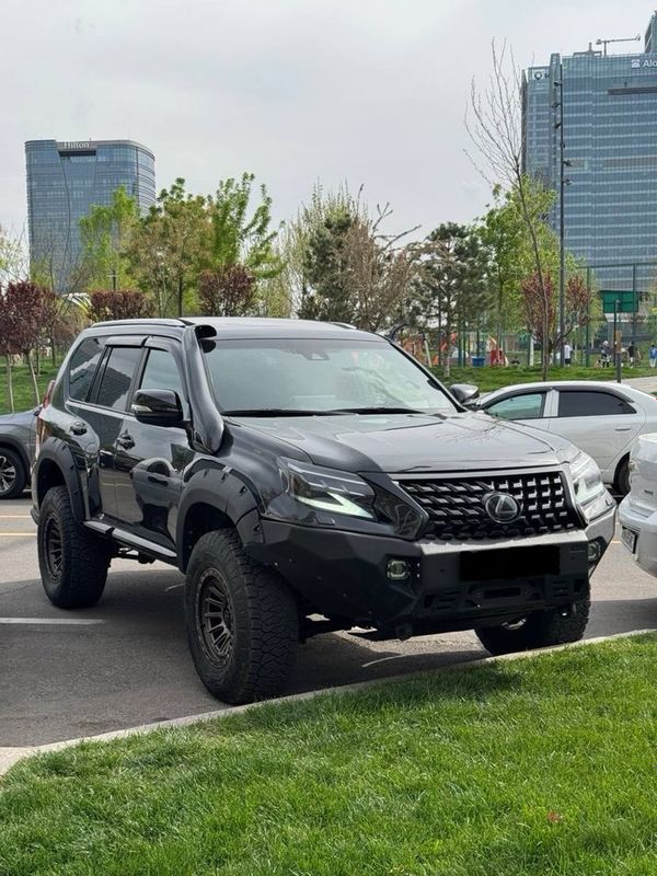 Lexus GX460, 2022 года Lexus GX460, 2022 года