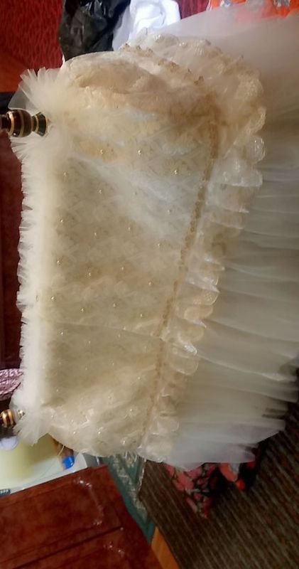 Beshik sotiladi .