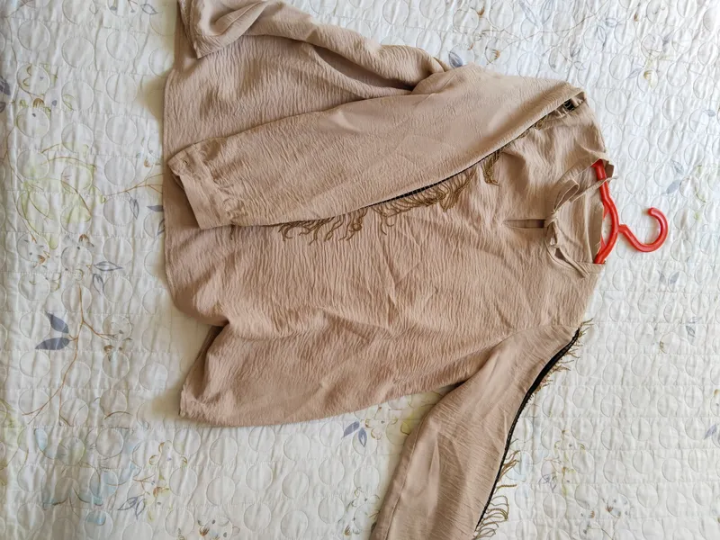 Ayollar yubka koftasi Ayollar yubka koftasi