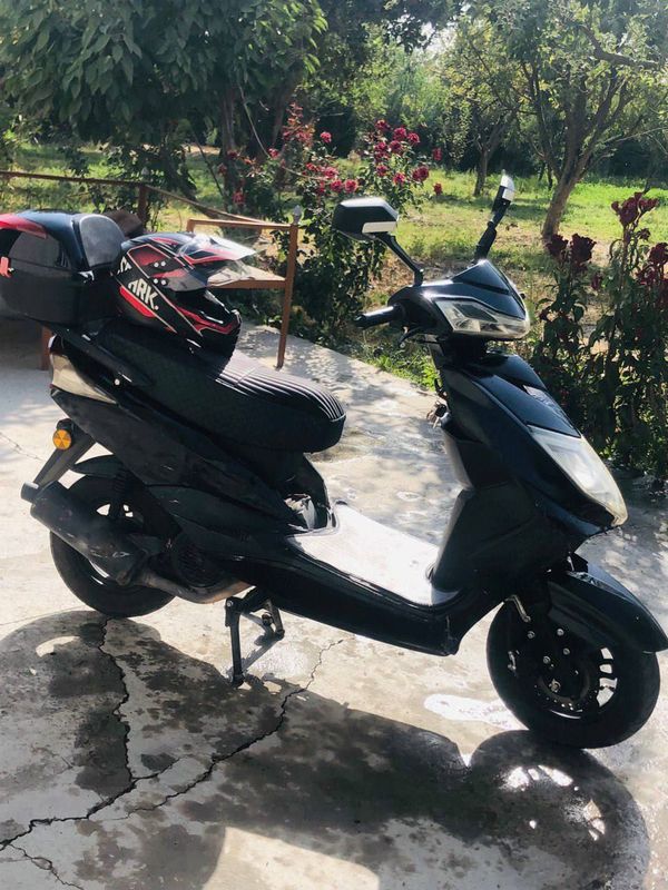 Скутер бонго 150 м3