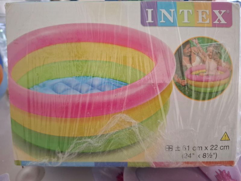 basseyn sotiladi INTEX. HOLATI YANGI. basseyn sotiladi INTEX. HOLATI YANGI.