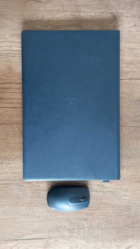 Sotiladi: Dell Inspiron 15 3520 Sotiladi: Dell Inspiron 15 3520