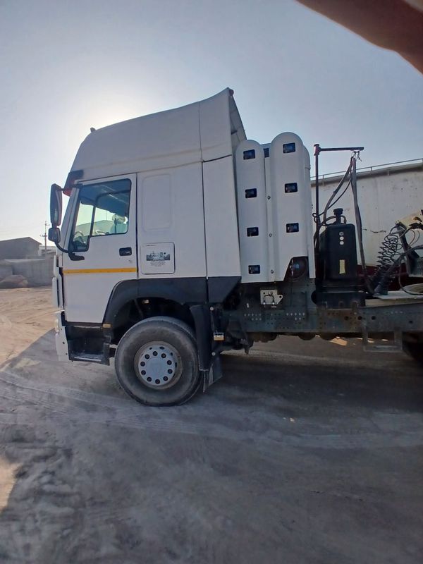 HOWO А6 2018 йил ТЯГАЧ SINOTRUK 310000км пробег Холати зўр 31000 HOWO А6 2018 йил ТЯГАЧ SINOTRUK 310000км пробег Холати зўр 31000