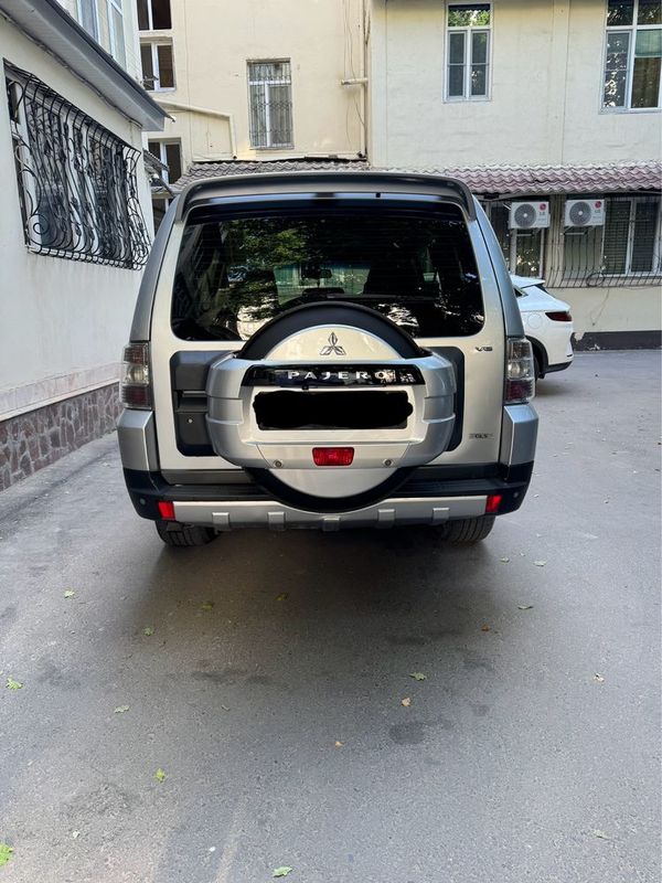 Mitsubishi Pajero 4 2008г Mitsubishi Pajero 4 2008г