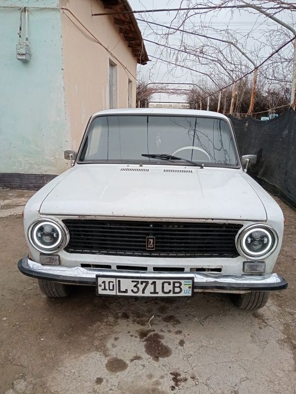 Vaz 2101 sotiladi