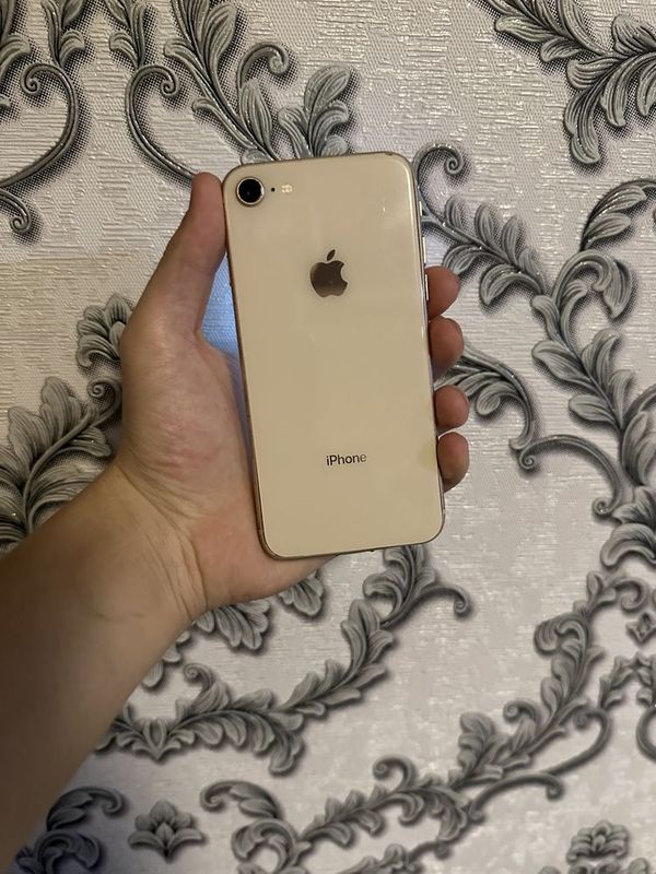 Iphone 8 64gb srochna Iphone 8 64gb srochna