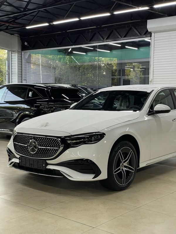 Mercedes-Benz E300 W214 Full option Mercedes-Benz E300 W214 Full option
