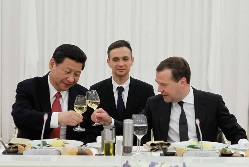 Устный переводчик . Interpreter .翻译家 8年翻译经验 Устный переводчик . Interpreter .翻译家 8年翻译经验