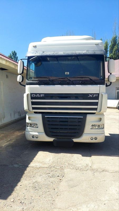 DAF XF95.430 EURO 3 Тягач Сотилади DAF XF95.430 EURO 3 Тягач Сотилади
