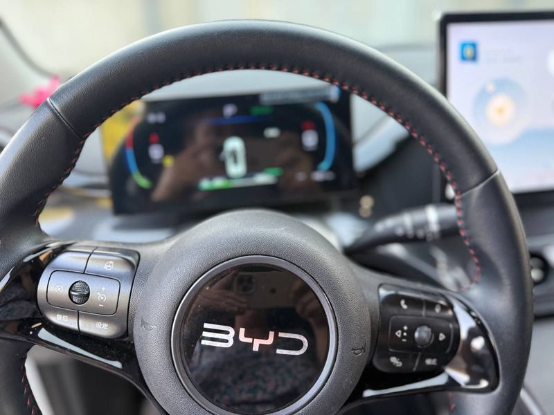 BYD. E2 elektromobil BYD. E2 elektromobil
