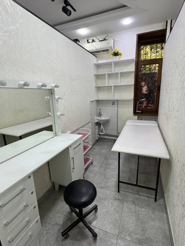 Сдам кабинет в аренду в салоне красоты Сдам кабинет в аренду в салоне красоты