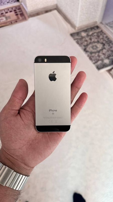 Iphone 5se 32 gb Iphone 5se 32 gb