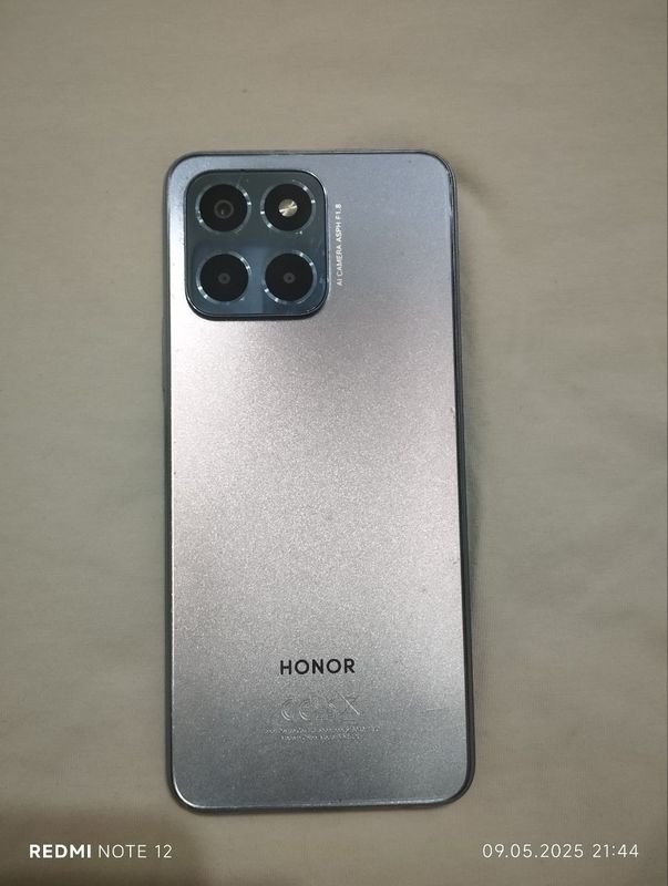 Продаётся HONOR X 6 коробка документы имеются Продаётся HONOR X 6 коробка документы имеются