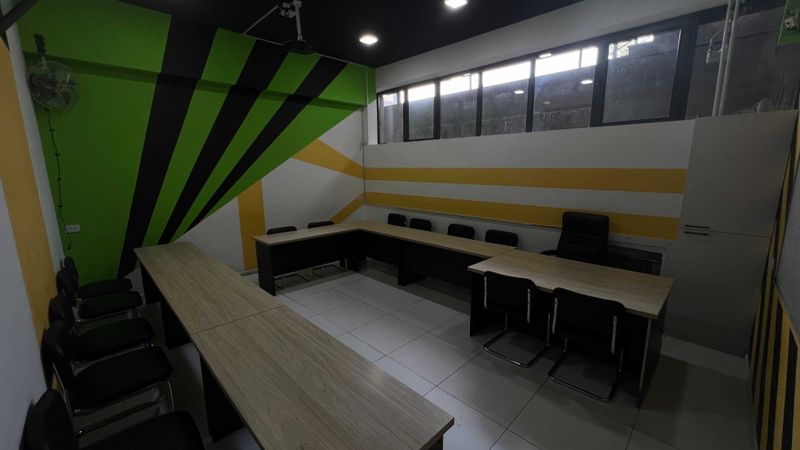 O‘quv mashg‘ulotlari va ofis uchun xonalar ijaraga beriladi! O‘quv mashg‘ulotlari va ofis uchun xonalar ijaraga beriladi!