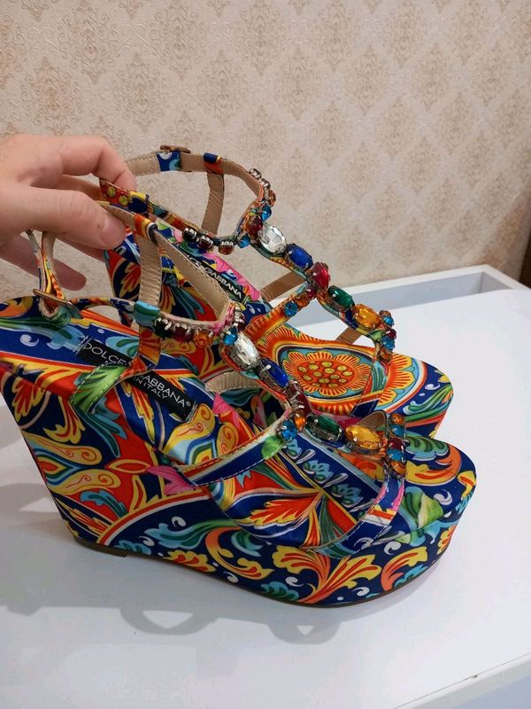 37 razmer Dolce & Gabbana Italya 37 razmer Dolce & Gabbana Italya