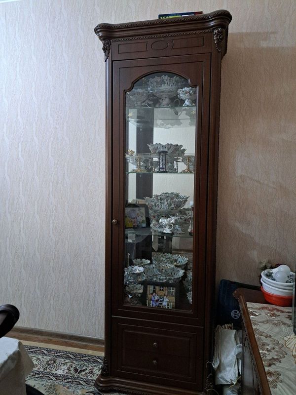 Продаётся пенал для гостиной Продаётся пенал для гостиной
