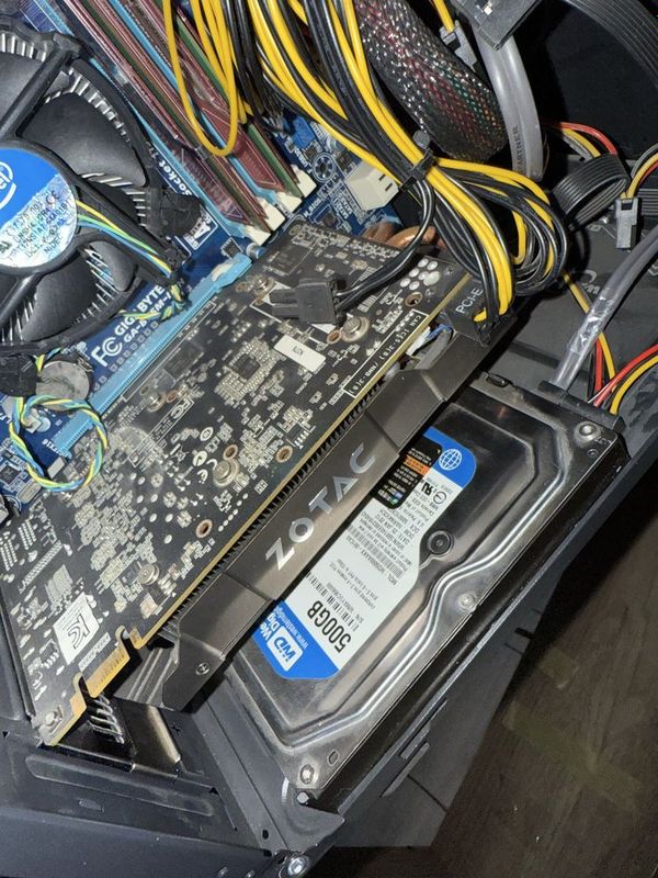 Продам видеокарту ZOTAC GTX2Ggg