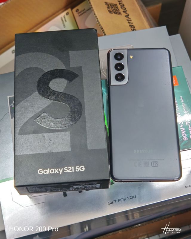 Samsung S21 официалка 128gb 5g две симкарты Samsung S21 официалка 128gb 5g две симкарты