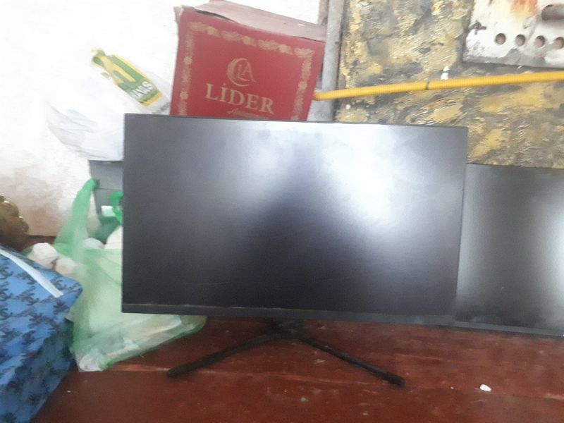 Monitor sotiladi srochna 27/24