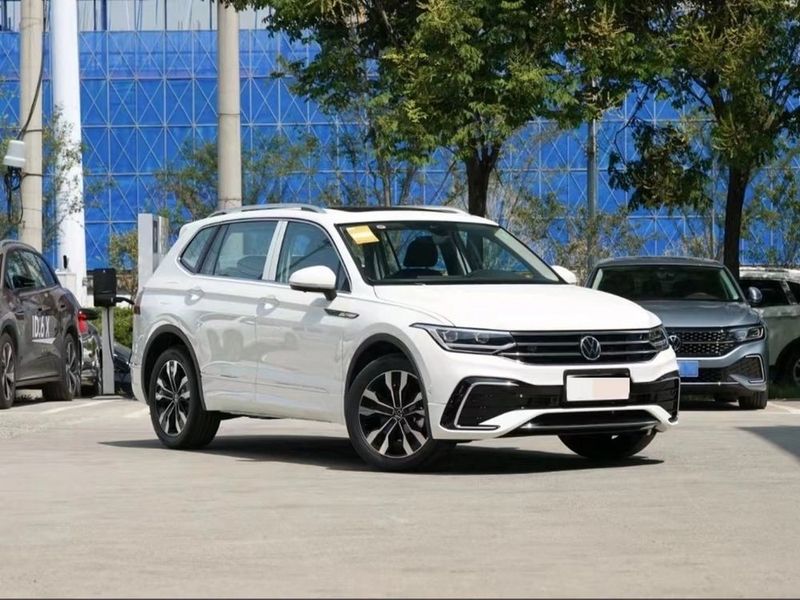 Volkswagen Tiguan L янги