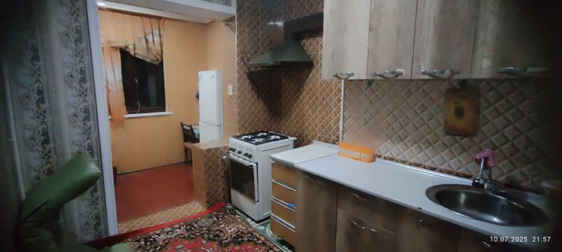 Чирчик шахар 10 Мик 2 хоналик уй ижарага берамиз