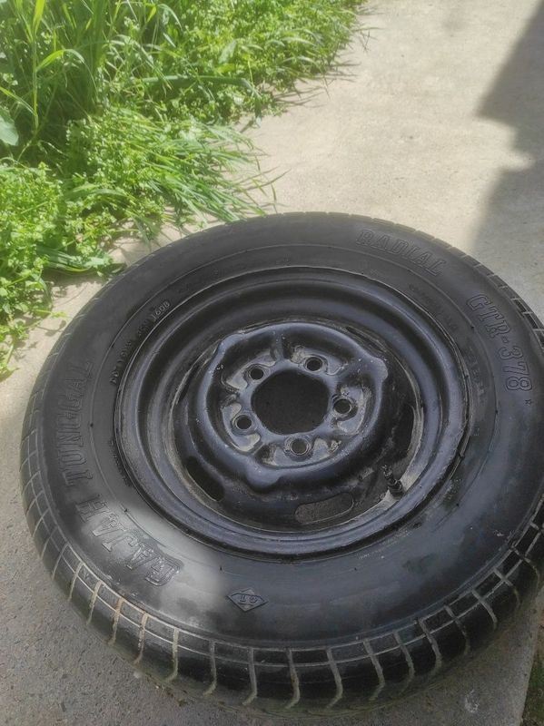 Балон 185/70 R13 сотилади эскиро