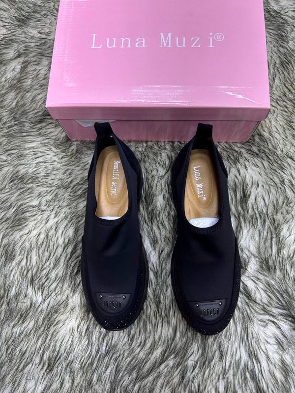 LUNA MUZI trend model makas