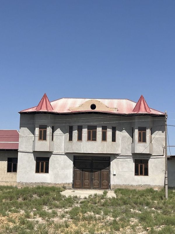 Umid Qo’rg’onida Hovli SOTILADI Umid Qo’rg’onida Hovli SOTILADI