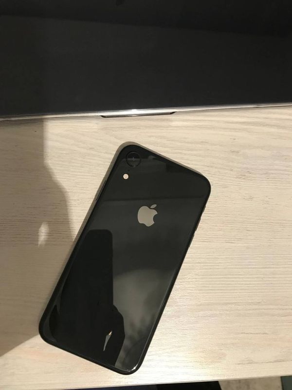 Iphone xr 64gb Lla korobka dok bor