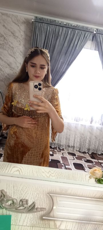 bir marta kiyilgan naxrini kelishamiz bir marta kiyilgan naxrini kelishamiz