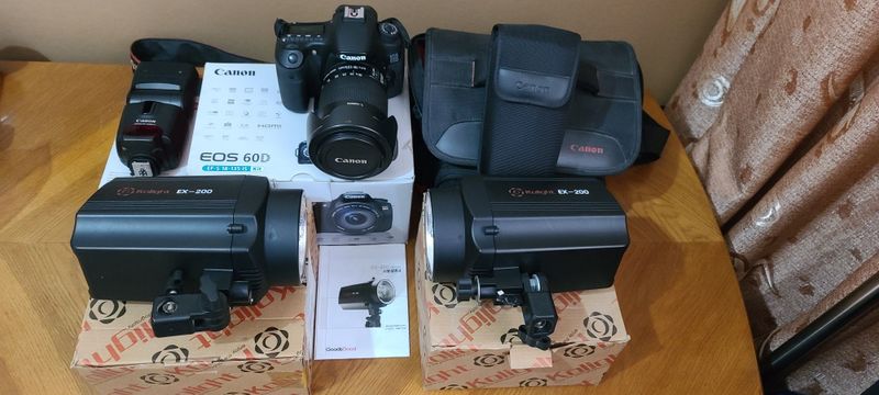 Продается canon eos 60d , софтбоксы,фотовспышка Продается canon eos 60d , софтбоксы,фотовспышка